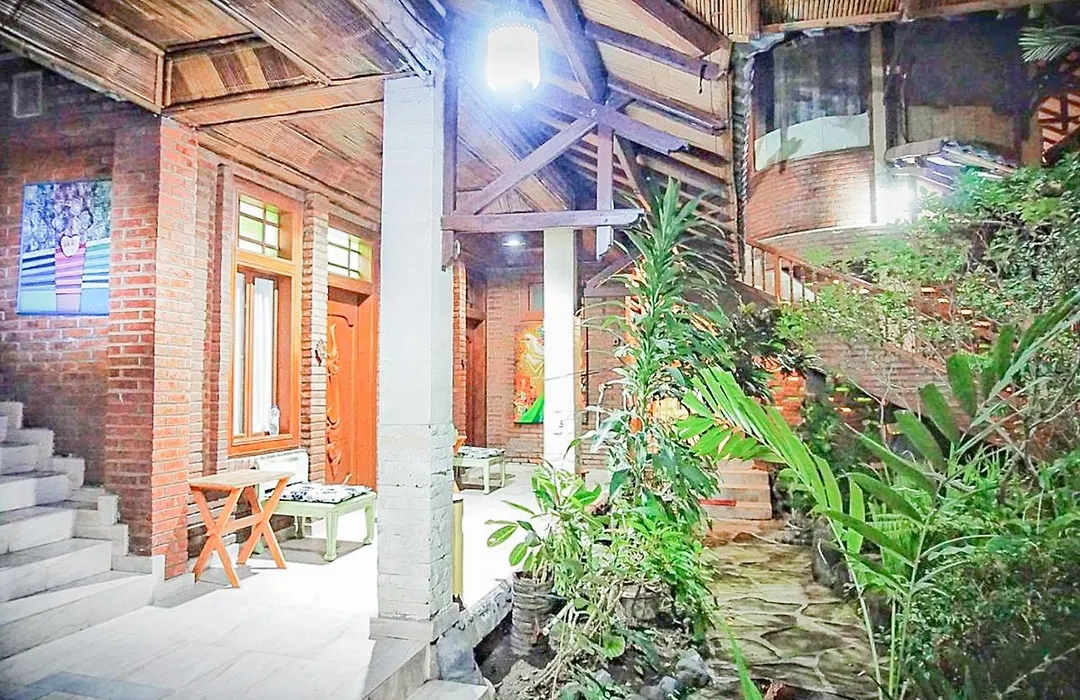 Tripletree Arys Garden Hotel-1